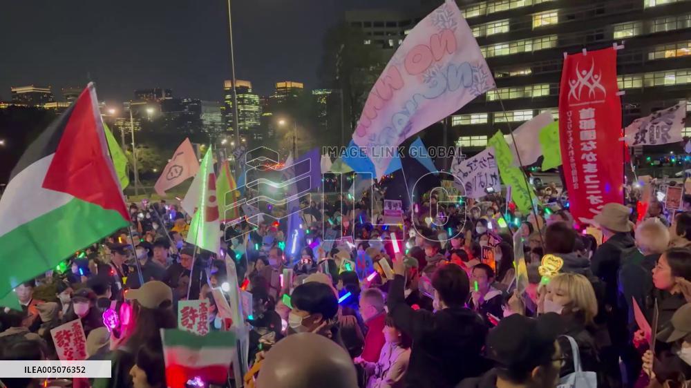 Japan: Thousands Rally Outside Parliament Against Constitutional Revision and War 3