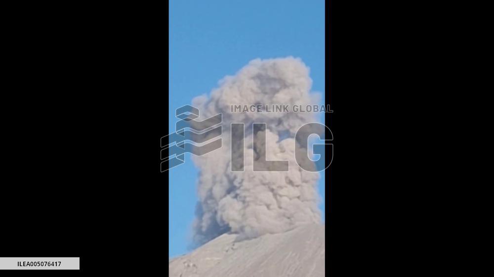 Philippines: Kanlaon Volcano Erupts 1,200-Meter Ash Plume, Alert Level 2 Maintained