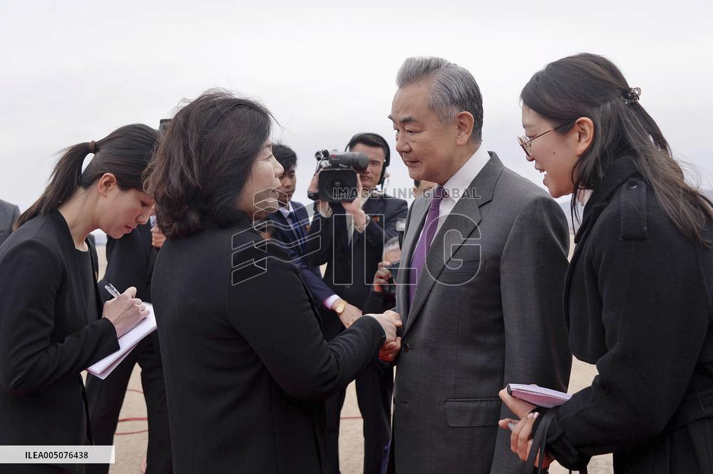 Chinese foreign minister arrives in Pyongyang