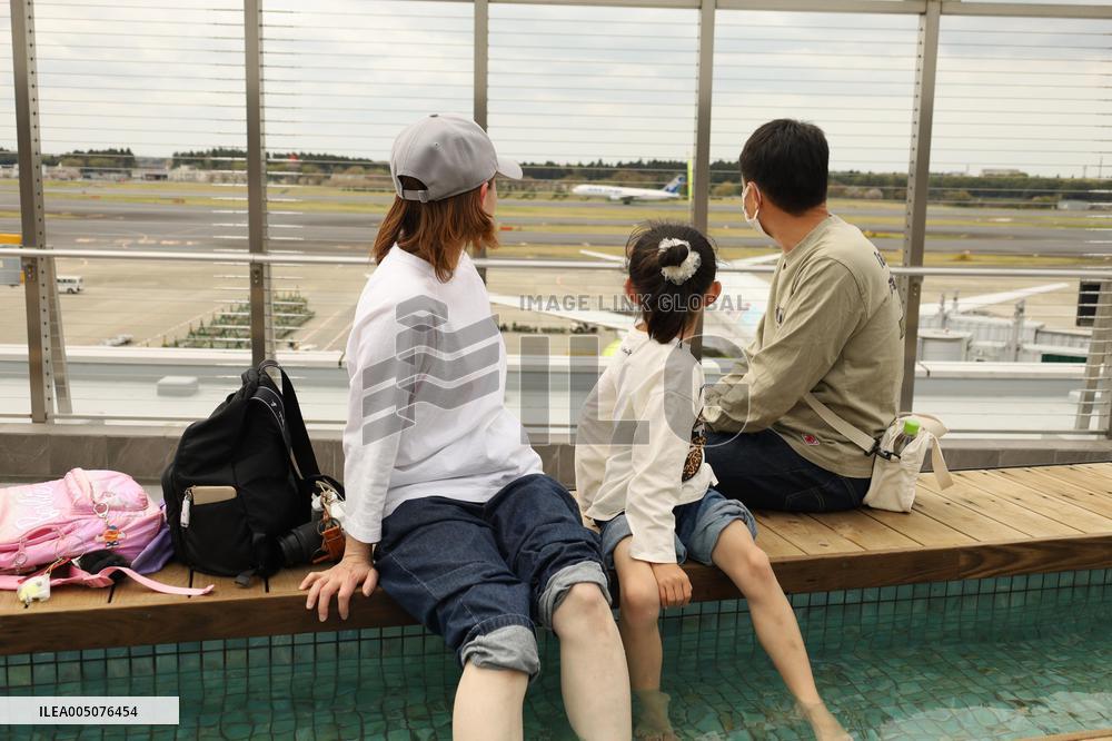 Renewal of Narita airport terminal