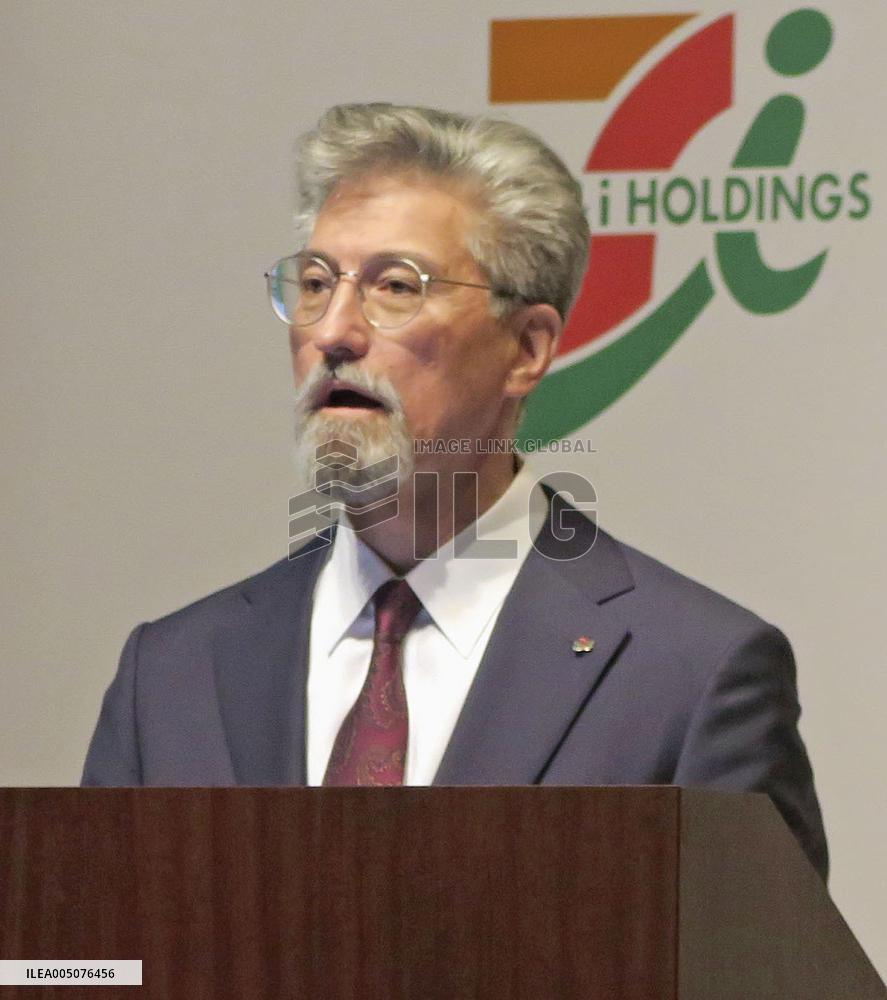 Seven & i Holdings to delay listing of U.S. unit