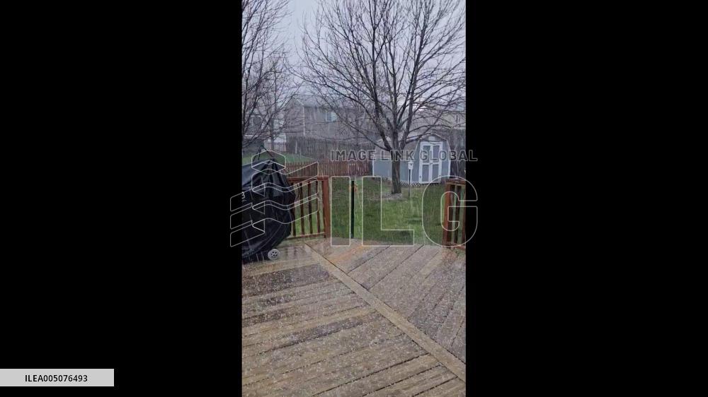 US: Thunderstorms Bring Hail to Omaha