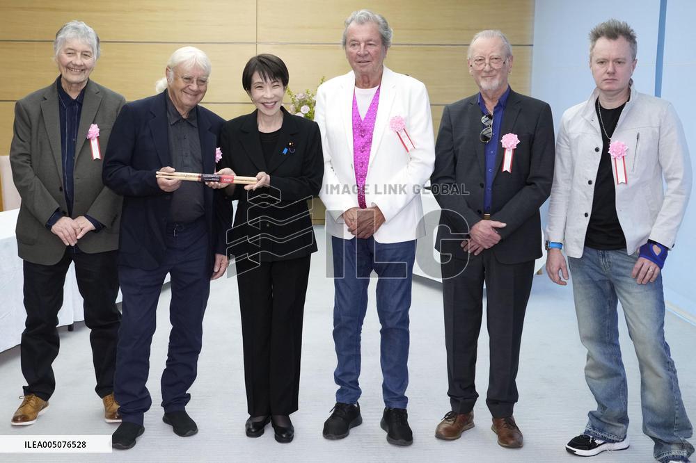 PM Takaichi meets British rock band group Deep Purple