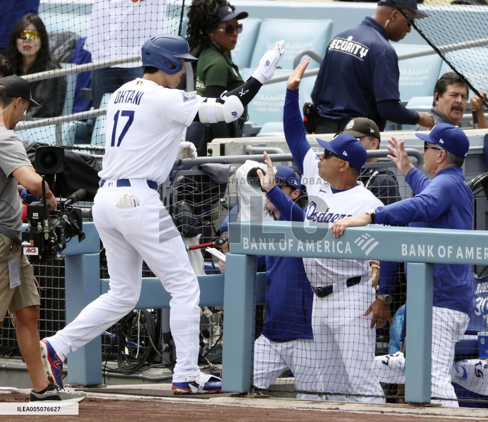 Baseball: Rangers vs. Dodgers