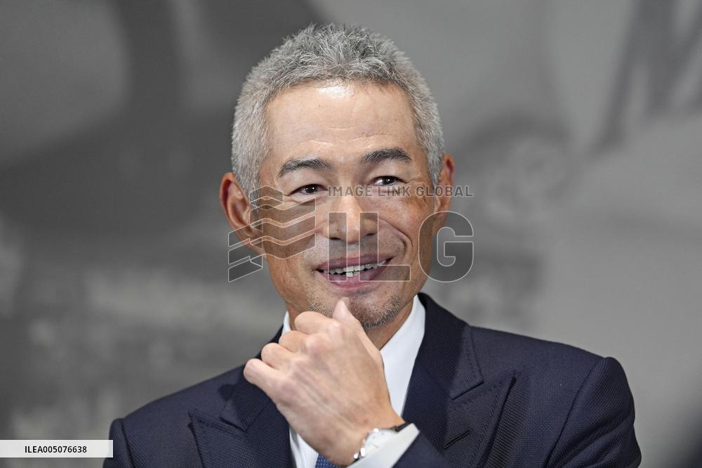 Baseball: Mariners unveil statue of Hall of Famer Ichiro