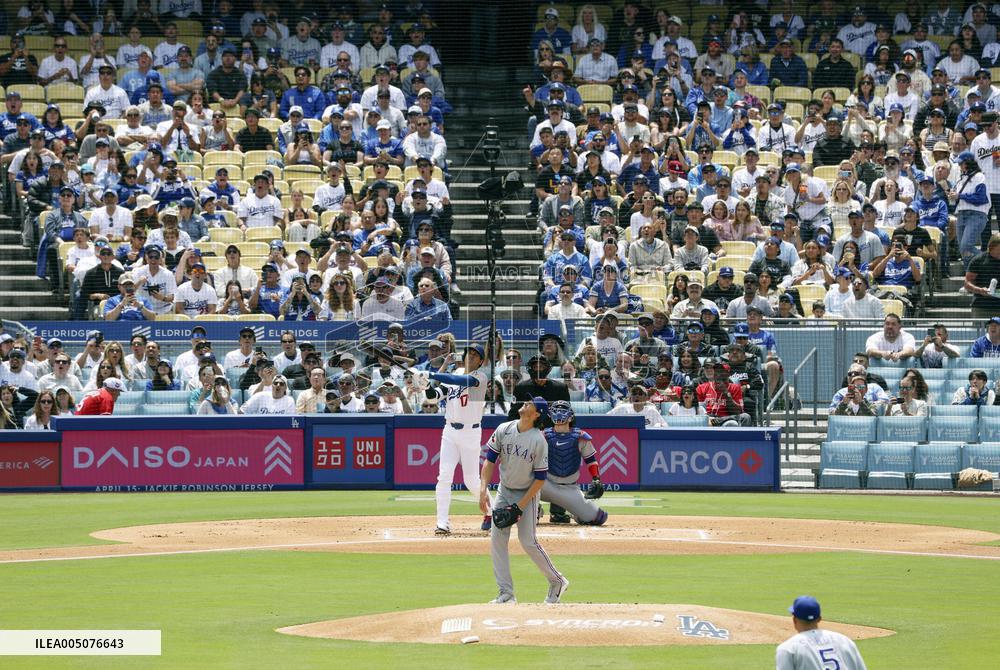 Baseball: Rangers vs. Dodgers