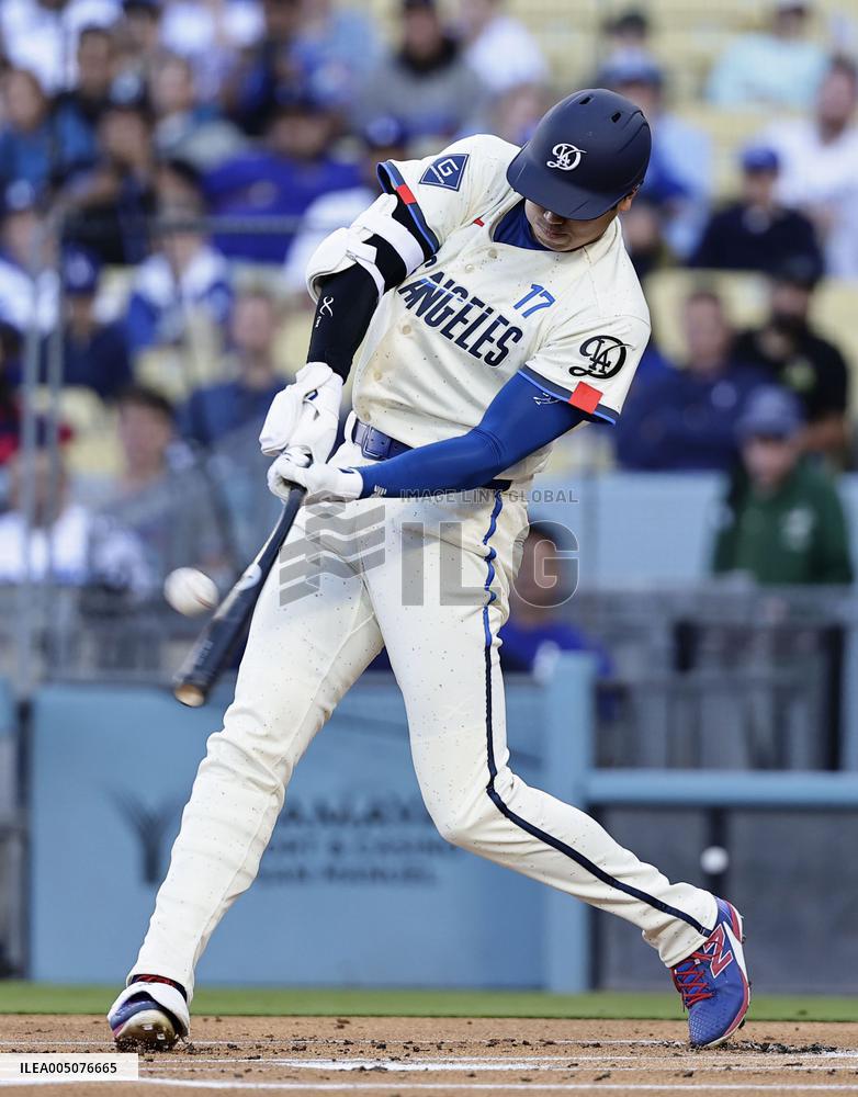 Baseball: Rangers vs. Dodgers
