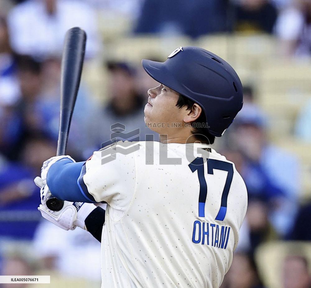 Baseball: Rangers vs. Dodgers