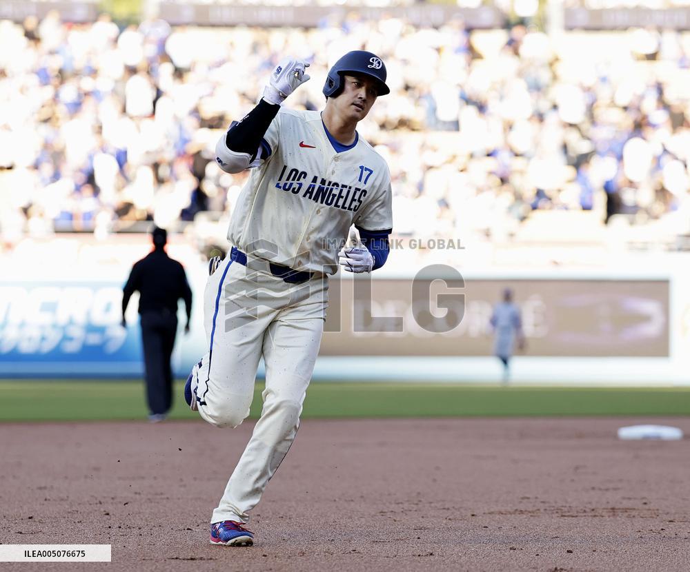Baseball: Rangers vs. Dodgers