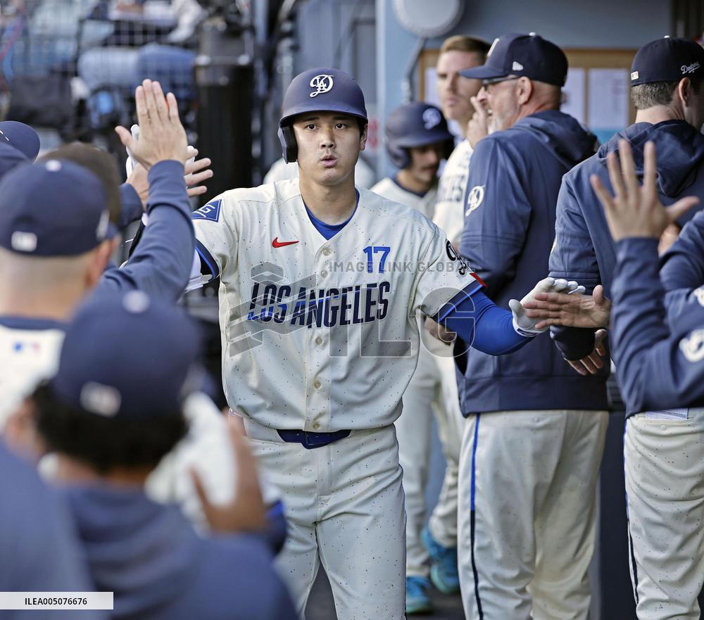 Baseball: Rangers vs. Dodgers