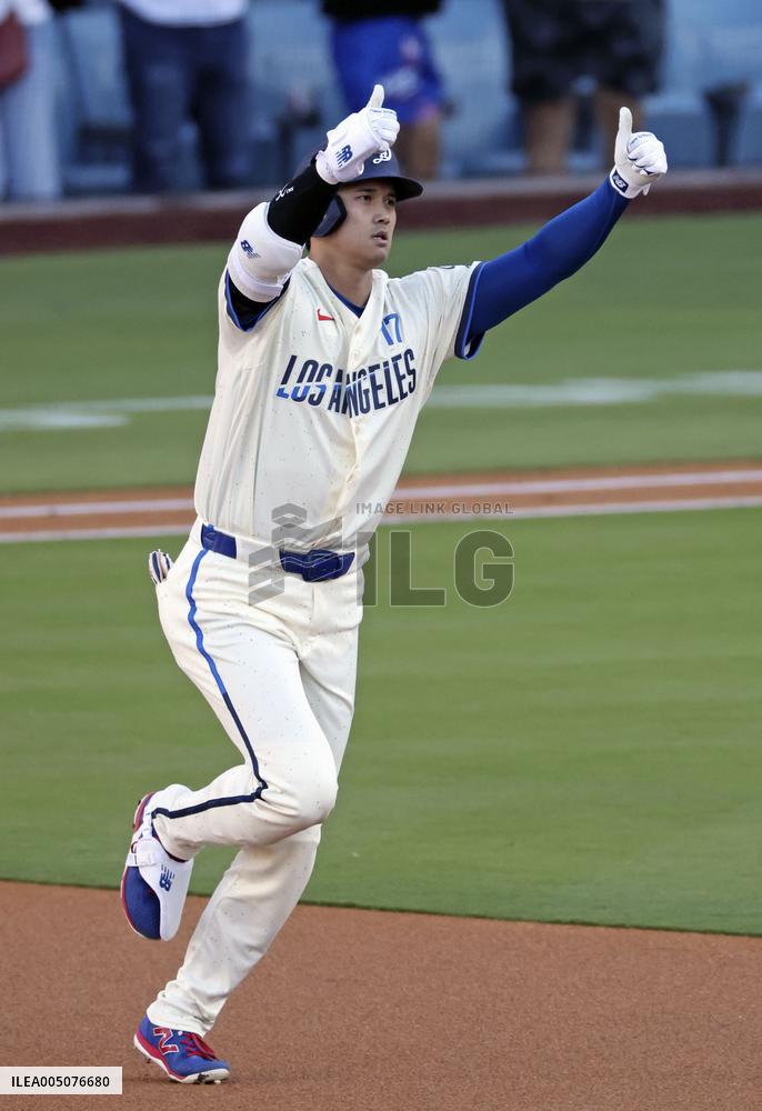 Baseball: Rangers vs. Dodgers