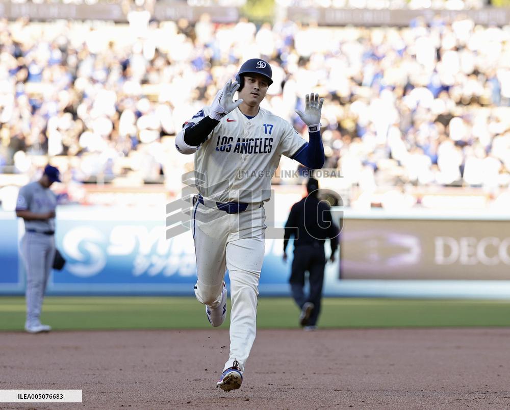 Baseball: Rangers vs. Dodgers