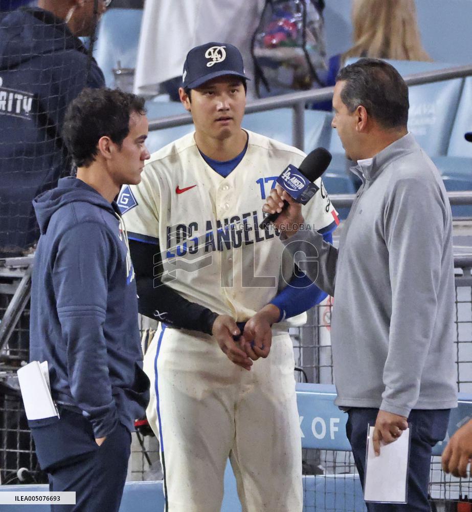 Baseball: Rangers vs. Dodgers
