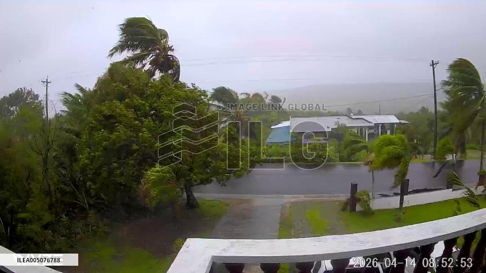 US: Super Typhoon Sinlaku Barrels Toward Northern Mariana Islands and Guam