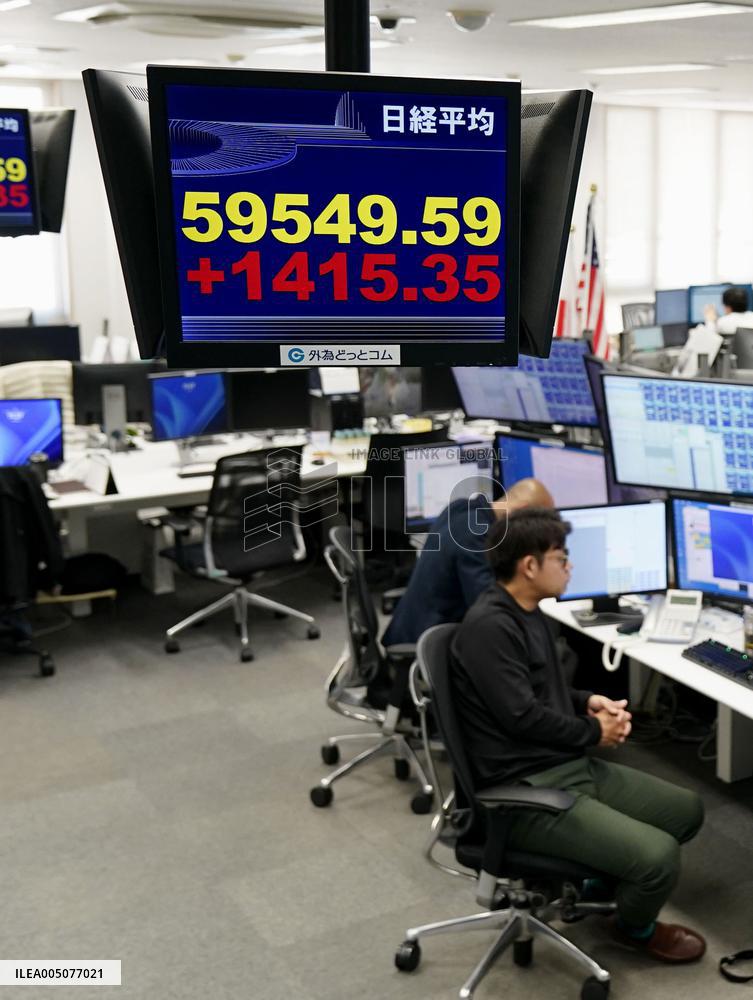 Nikkei hits fresh intraday high