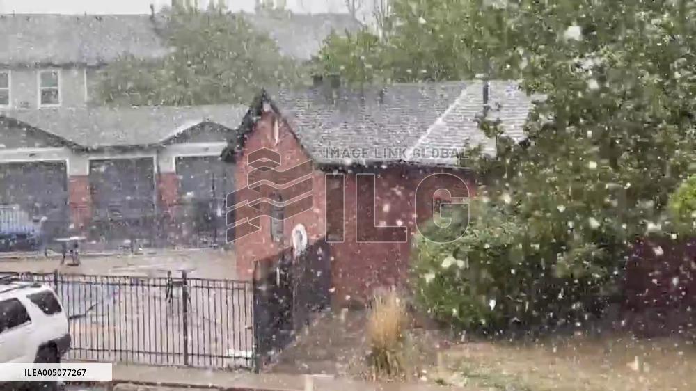 US: Spring Snowstorm Hits Colorado, Causing Slick Roads Across the State