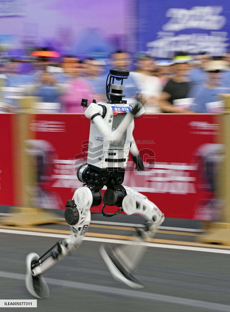 Robot marathon in Beijing