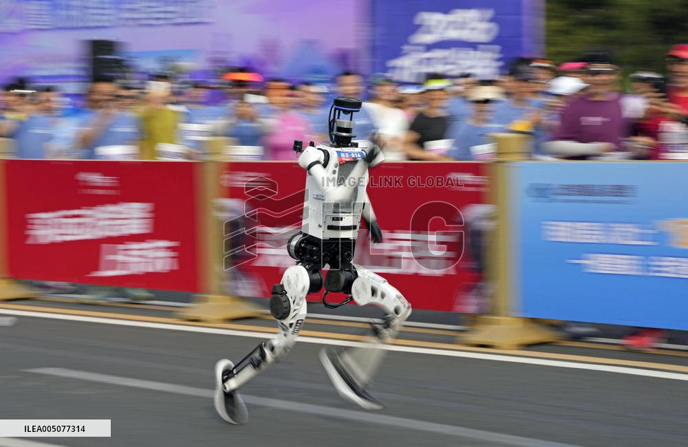 Robot marathon in Beijing