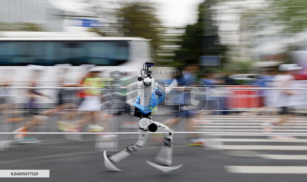 Robot marathon in Beijing