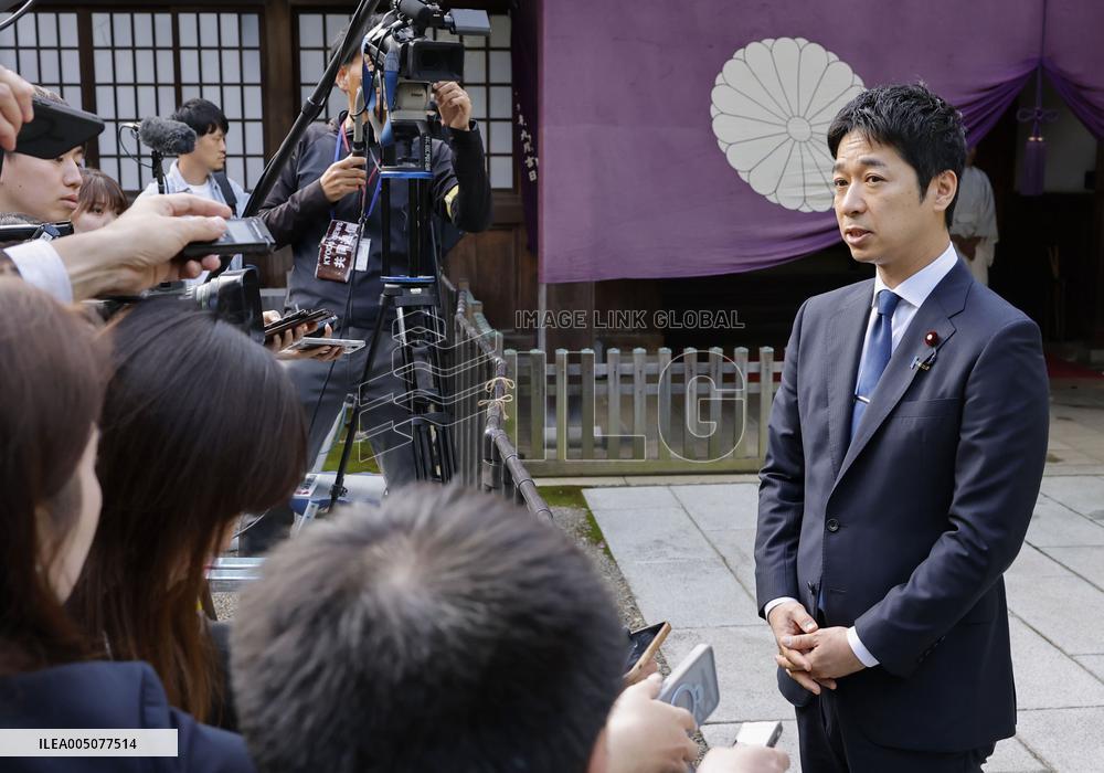 Japanese lawmaker visits Yasukuni shrine
