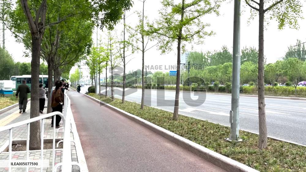 China: Humanoid Robot Sets New Half-Marathon World Record in Beijing 2