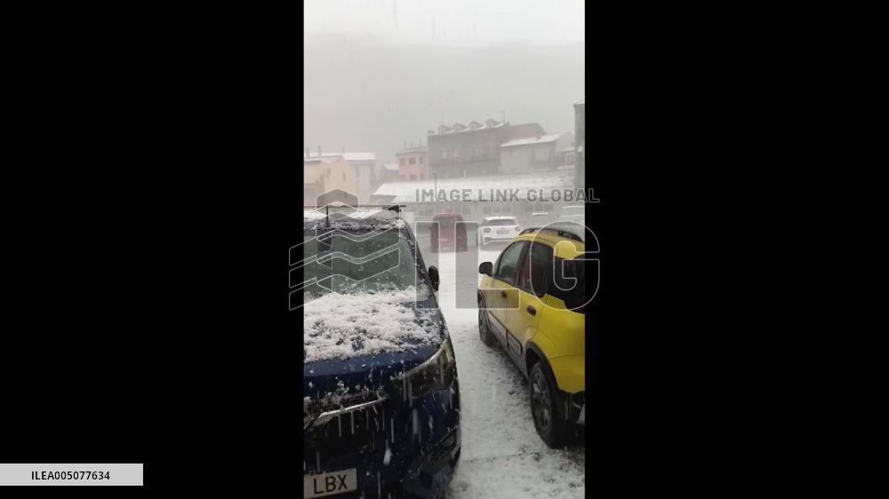 Hailstorm Disrupts Traffic and Blankets Streets in Ribes de Freser, Catalonia