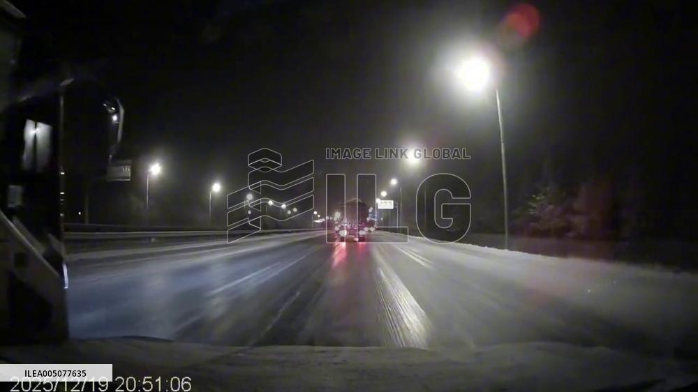 China: Truck Spins 360 Degrees on Icy Highway, Regains Control Without Crashing