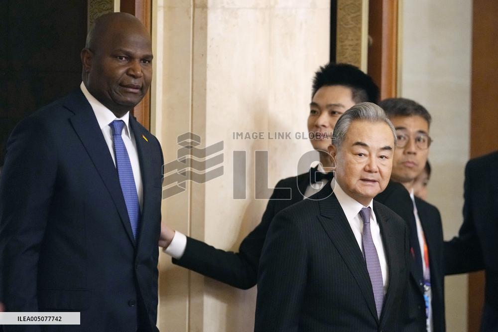 Int'l forum in Beijing