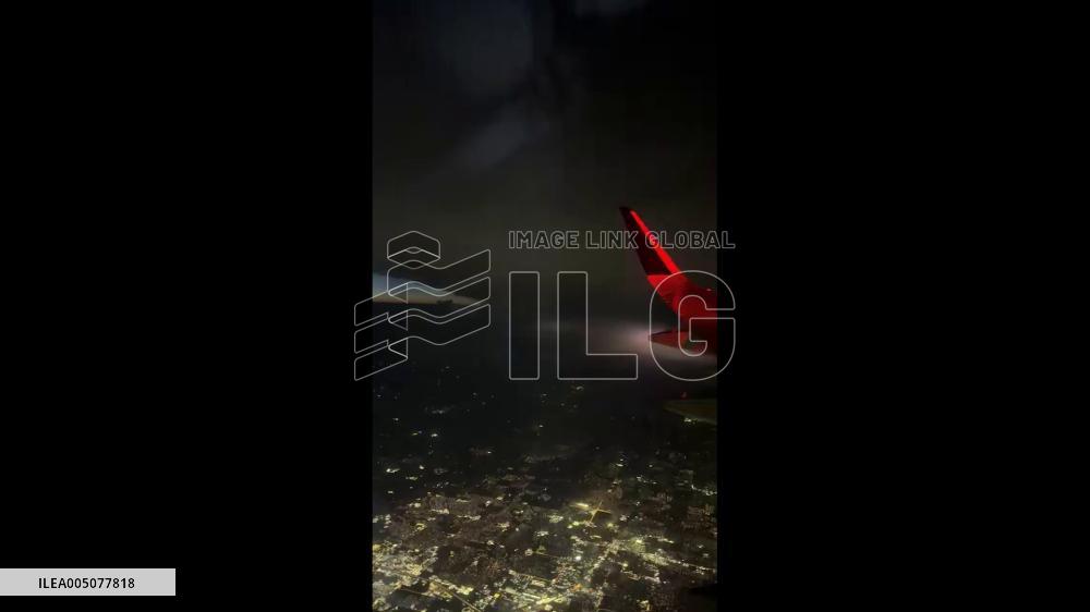 US: Lightning Flashes Over Enid as Tornado-Producing Storms Sweep Through Oklahoma