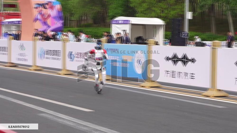[Breaking News]Robot marathon in Beijing