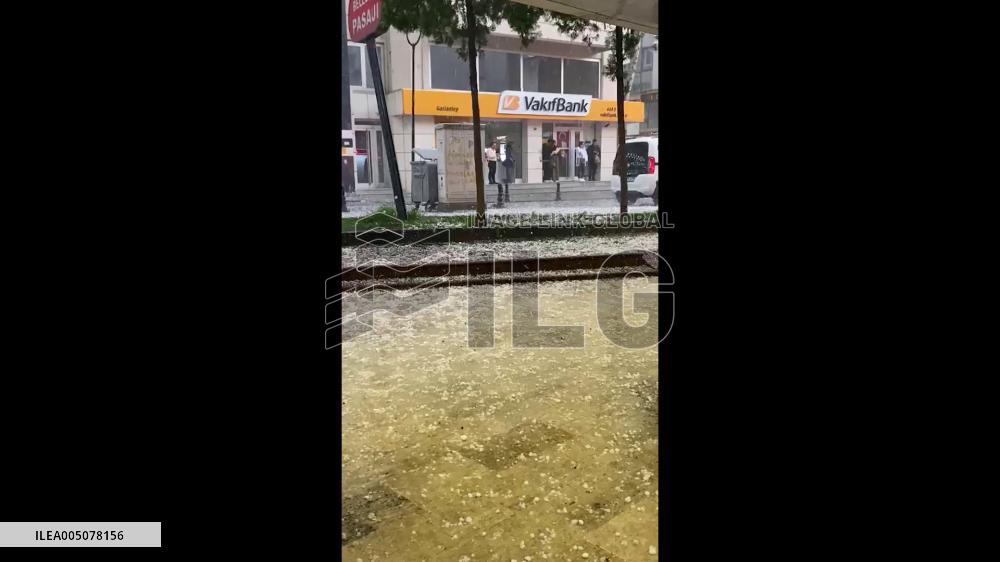 Turkey: Large Hail Blankets Streets as Severe Storm Batters Gaziantep