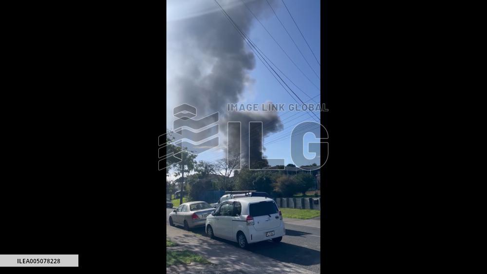 New Zealand: Major Fire Tears Through Former Boat Factory in Glendene, Auckland