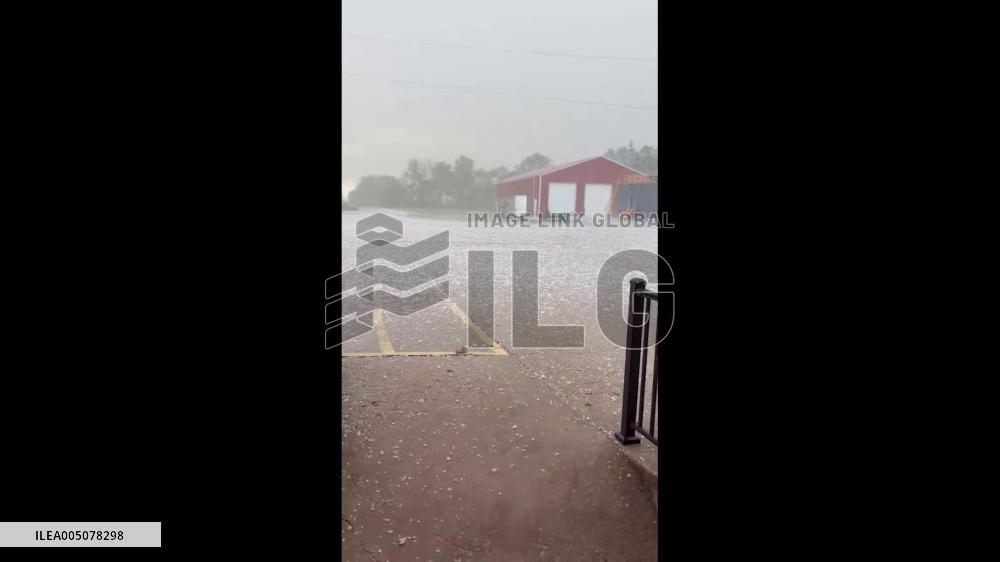 US: Southwest Missouri Hit by Violent Weather With Hail, Causing Power Outages