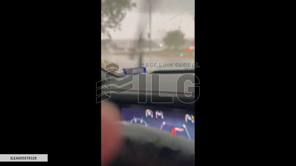 US: Apparent Tornado Caught on Video in Cleburne, Texas During Severe Storm