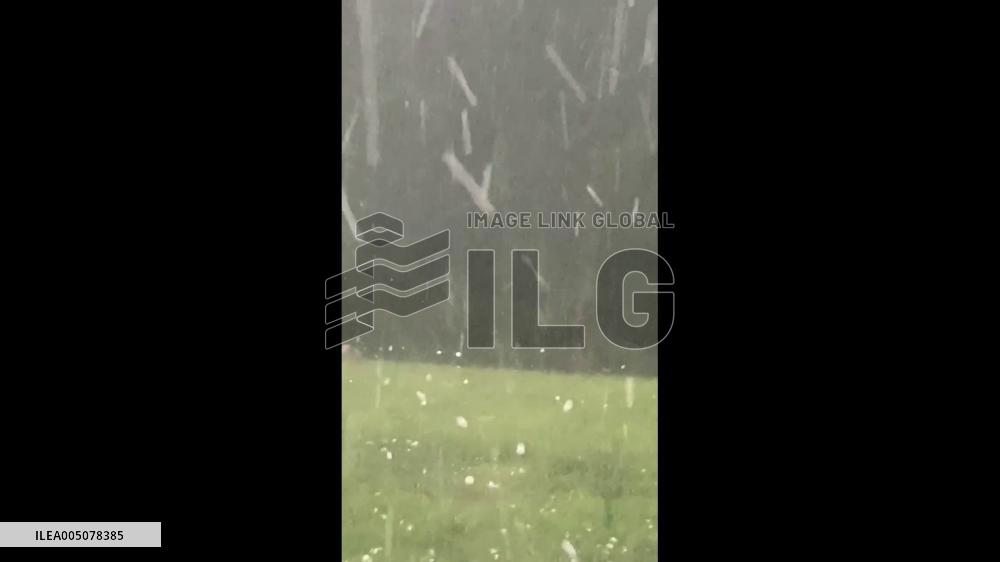 US: Severe Hailstorms Pound Northwest Arkansas with Baseball-Sized Hail and Gusty Winds