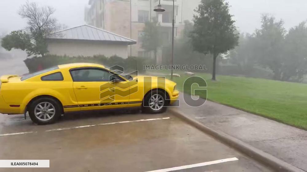 US: Severe Storms Sweep Texas, Bringing Heavy Rain and Intense Hail