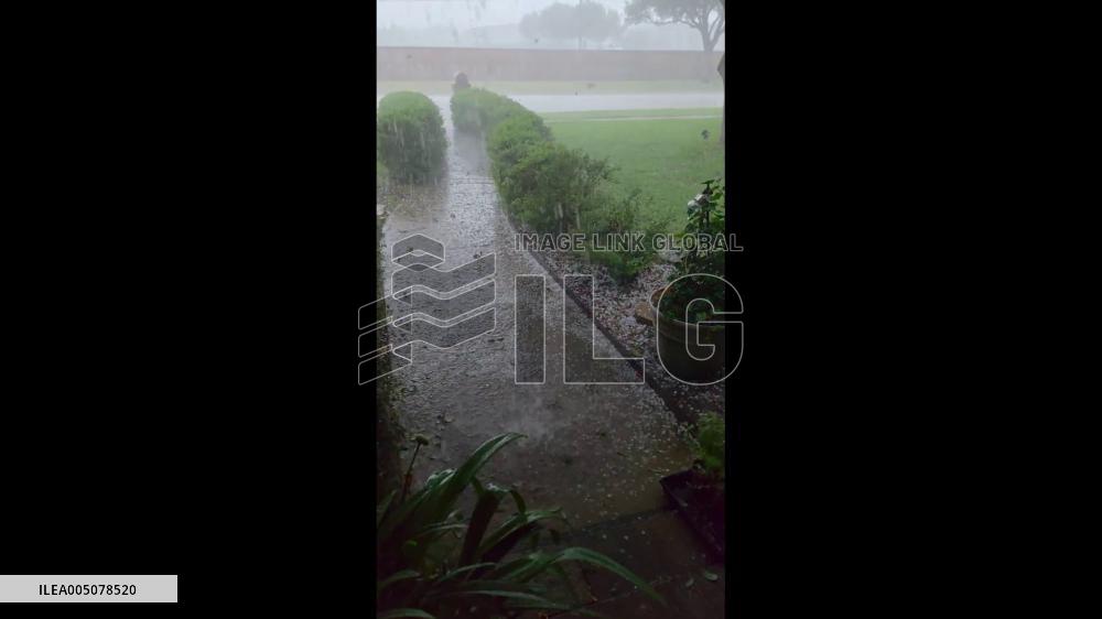 US: Severe Storms Sweep Through South Texas, Bringing Heavy Rain and Hail