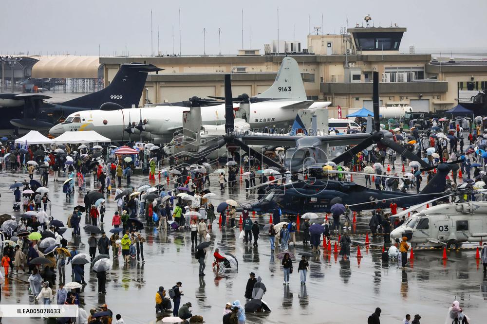 U.S. Iwakuni base opens on U.S.-Japan friendship day