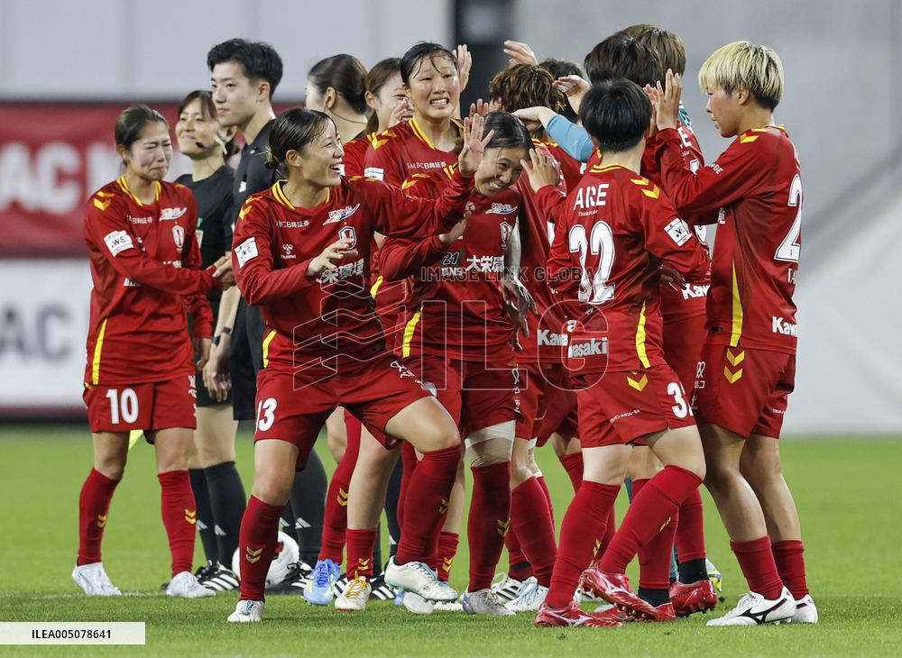 Football: WE League