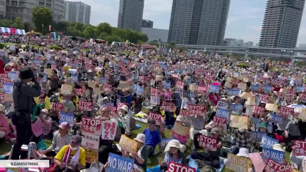 Japan: Thousands Gather for Constitution Day Rally in Tokyo 4