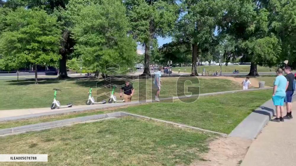 US: Secret Service Shoots Armed Man Near White House, Bystander Wounded