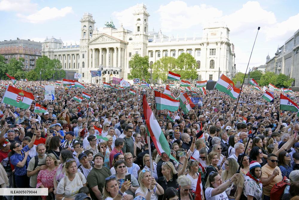 Magyar sworn in as Hungary's prime minister