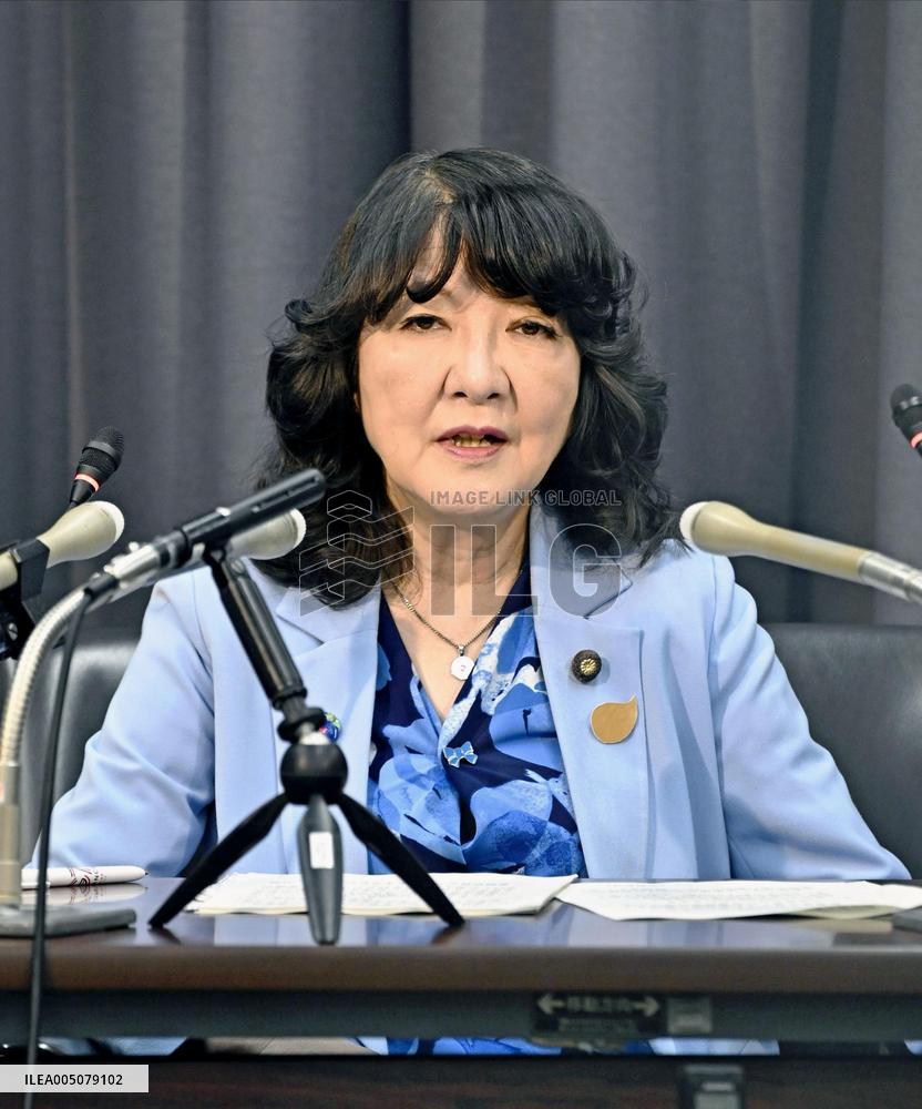 Japan finance minister meets with U.S. treasury secretary