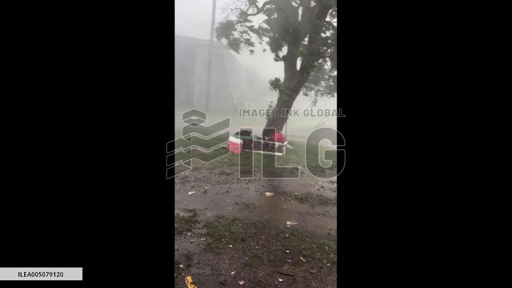 US: Strong Winds and Heavy Rain Lash Enterprise, Louisiana