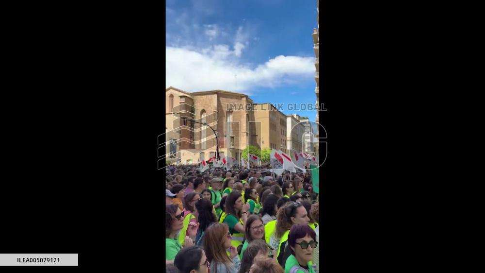 Spain: Indefinite Teachers’ Strike Kicks Off Across Valencia Region
