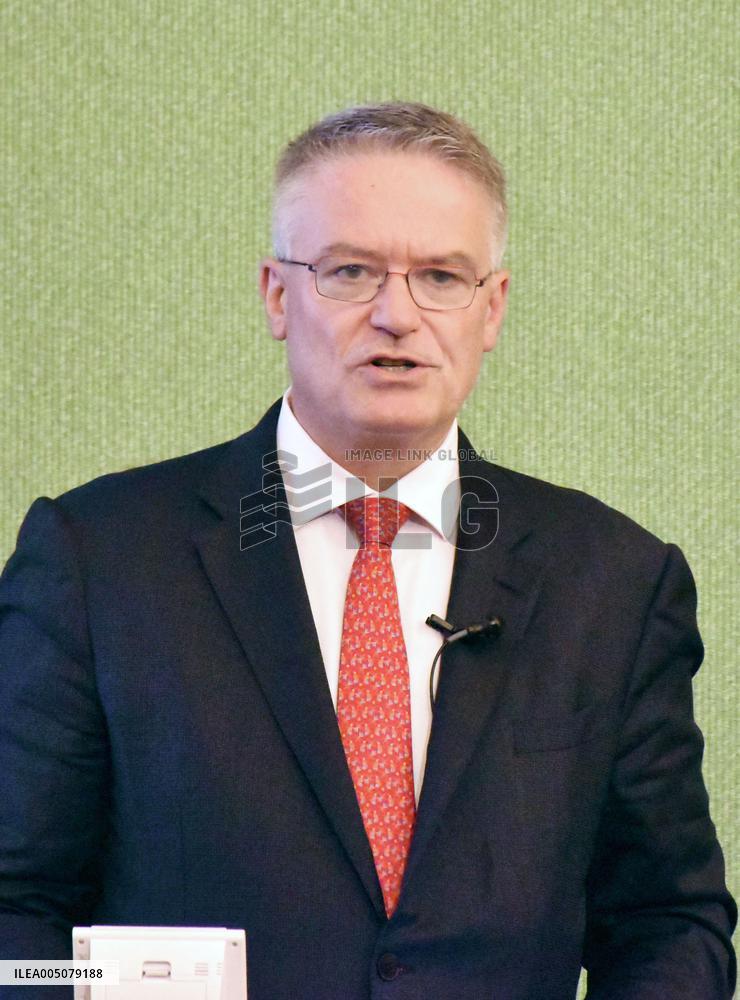 OECD Secretary General Cormann meets press