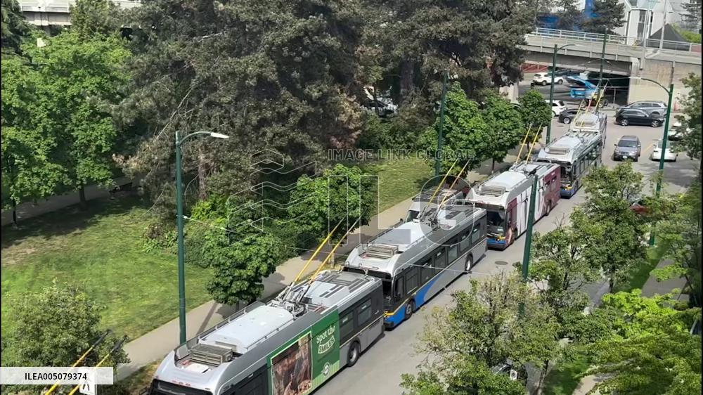 Canada: Granville Street Bridge Closed Due to Police Incident in Vancouver