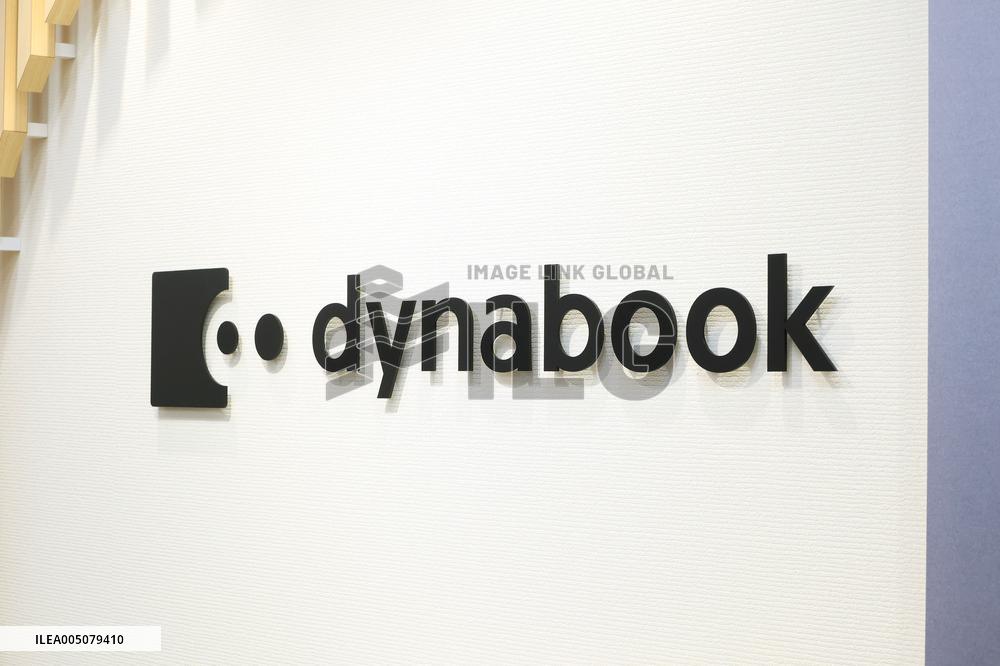 Dynabook sign and logo