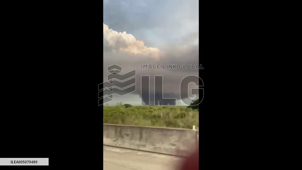 US: Everglades Wildfire Scorches Over 11,000 Acres in South Florida 3