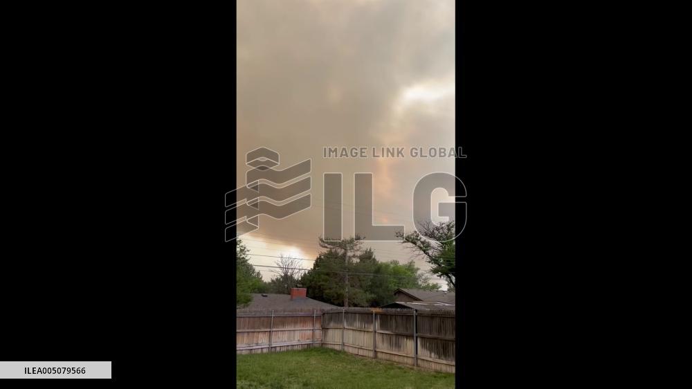 US: Lightning-Sparked Grass Fire Forces Evacuations in Canyon, Texas 2
